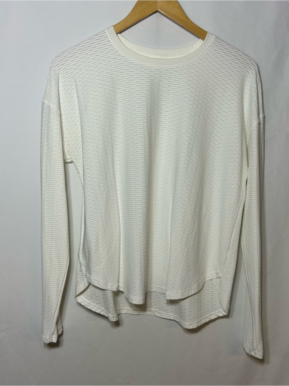 Calia White Long Sleeve Textured Lightweight Top Shirt Workout Medium - Picture 1 of 6